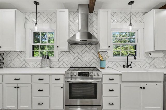 923 N Rotary Drive, High Point, NC 27262