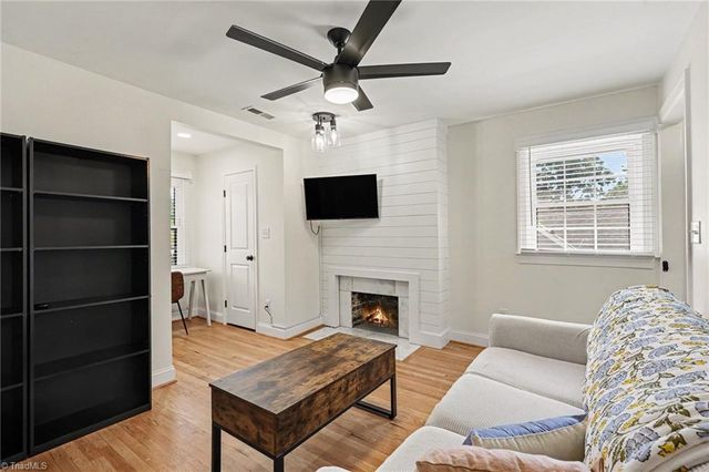 923 N Rotary Drive, High Point, NC 27262