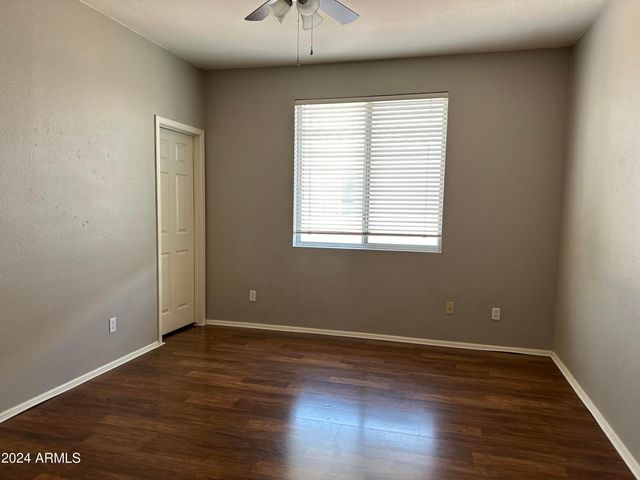 3320 N Lakeshore Court, Avondale, AZ 85392