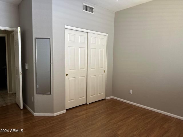 3320 N Lakeshore Court, Avondale, AZ 85392