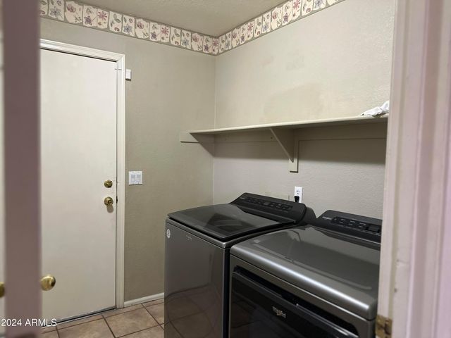 3320 N Lakeshore Court, Avondale, AZ 85392