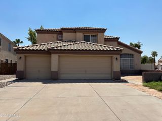3320 N Lakeshore Court, Avondale, AZ 85392