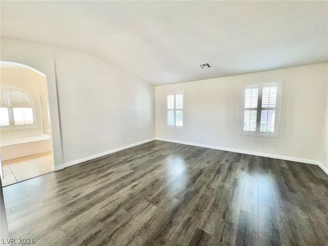5014 Tunnel Falls Drive, Las Vegas, NV 89141