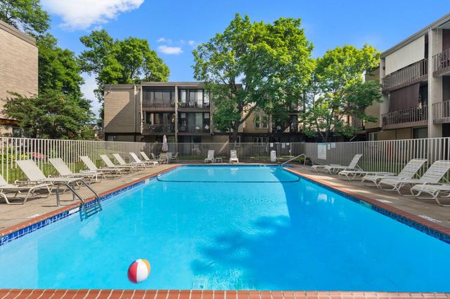 4030 15th Avenue S 10C, Minneapolis, MN 55407