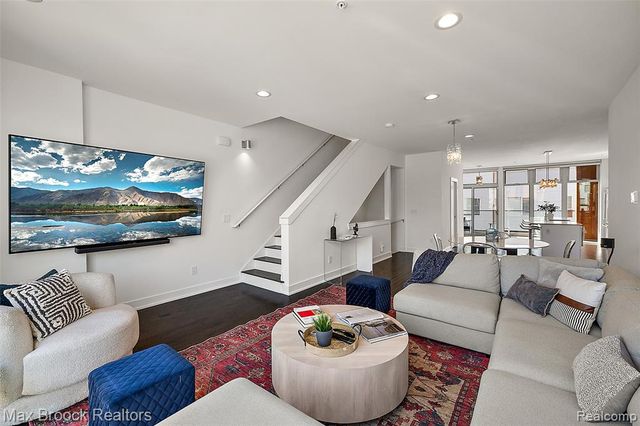 284 Alfred Street, Detroit, MI 48201