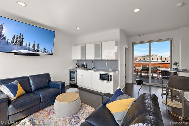 284 Alfred Street, Detroit, MI 48201