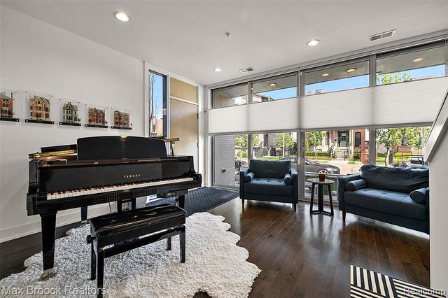 284 Alfred Street, Detroit, MI 48201