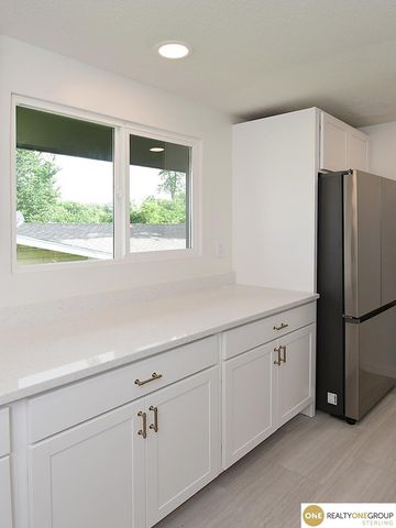 4613 N 83rd Street, Omaha, NE 68134
