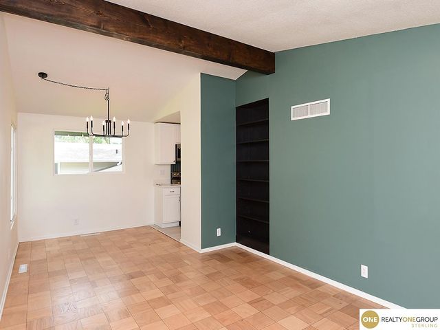 4613 N 83rd Street, Omaha, NE 68134