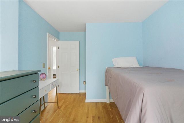 44879 GROVE TER, Ashburn, VA 20147