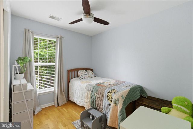 44879 GROVE TER, Ashburn, VA 20147