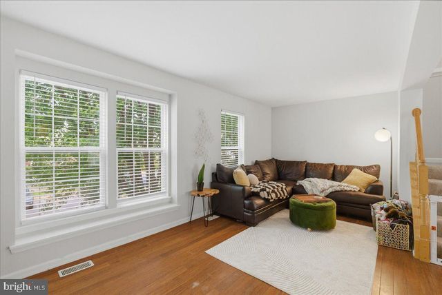 44879 GROVE TER, Ashburn, VA 20147