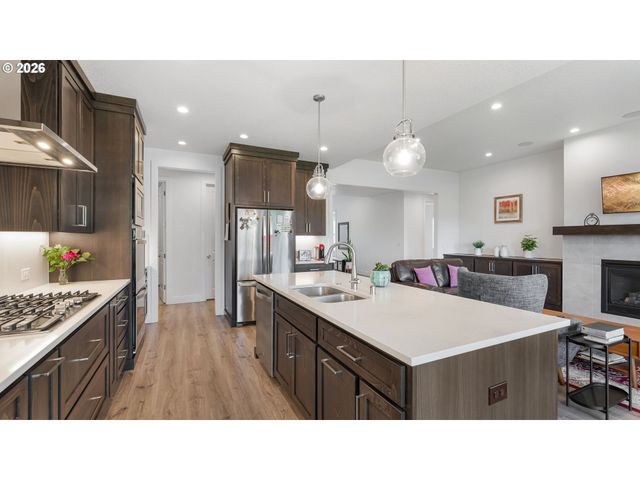 1304 S 44TH Ave, Ridgefield, WA 98642