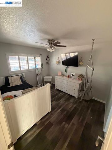 883 Brennan Way, Livermore, CA 94550