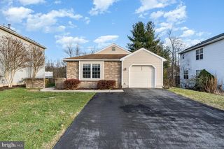 6257 S HIGHLANDS CIR, Harrisburg, PA 17111
