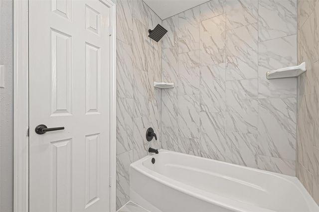 11506 Colonial Trail Drive, Houston, TX 77066