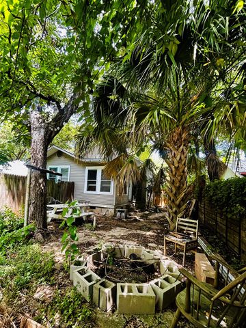 615 W 31st ST A, Austin, TX 78705