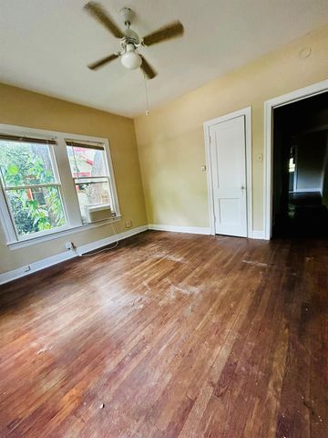 615 W 31st ST A, Austin, TX 78705