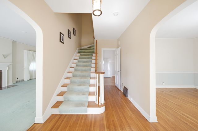 807 E Fellows Street, Dixon, IL 61021