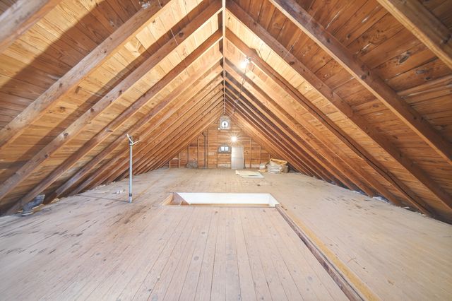 807 E Fellows Street, Dixon, IL 61021