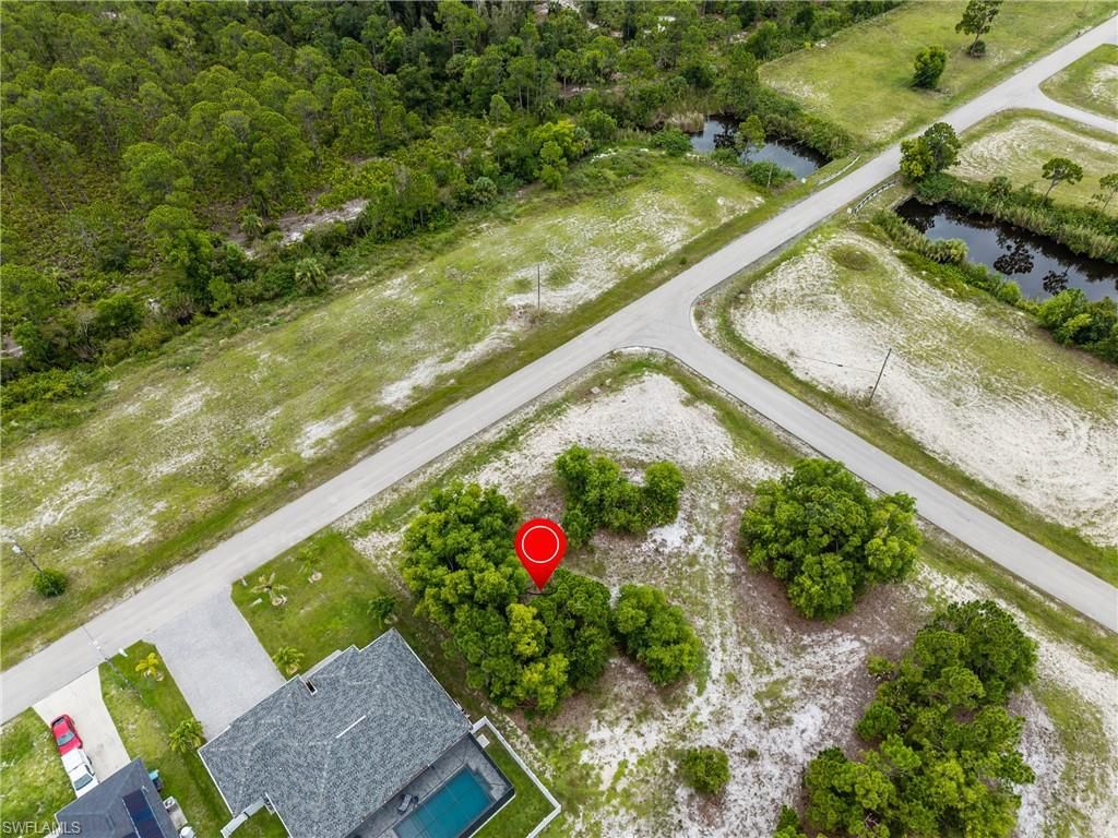 Image 5 of property listing at 4504 NW 34th AVE, Cape Coral, FL 33993