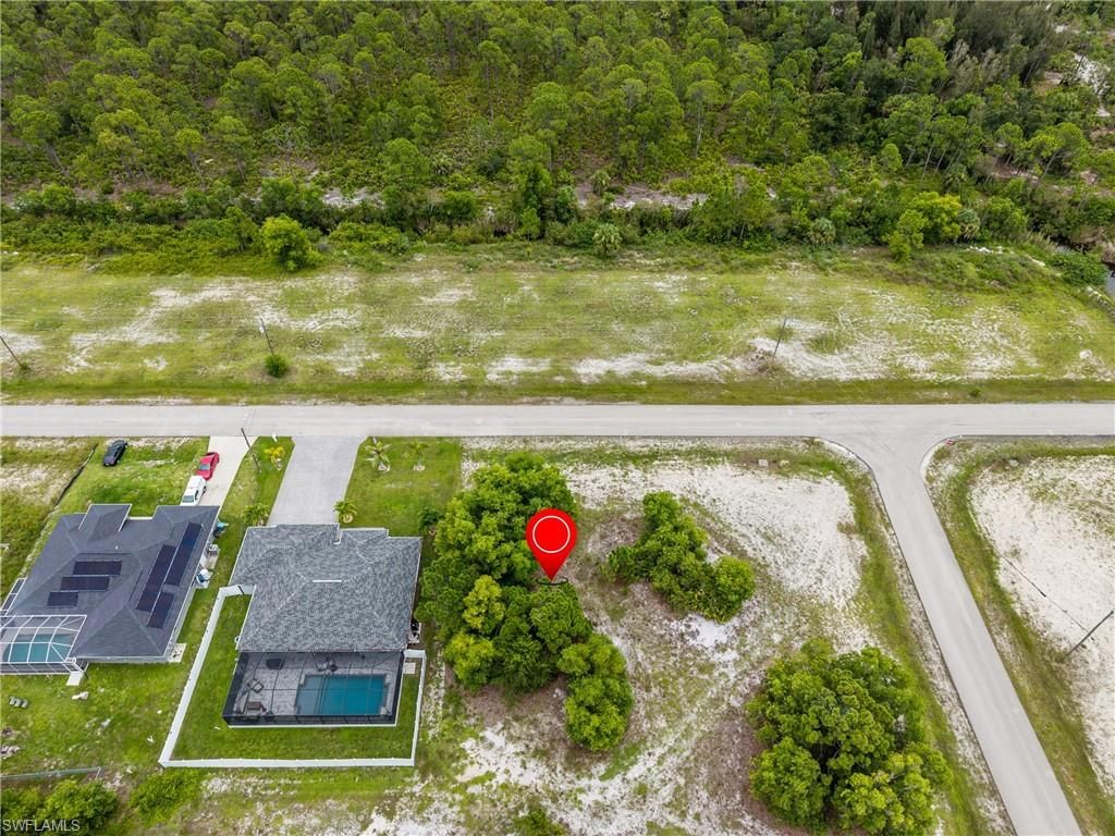 Image 6 of property listing at 4504 NW 34th AVE, Cape Coral, FL 33993