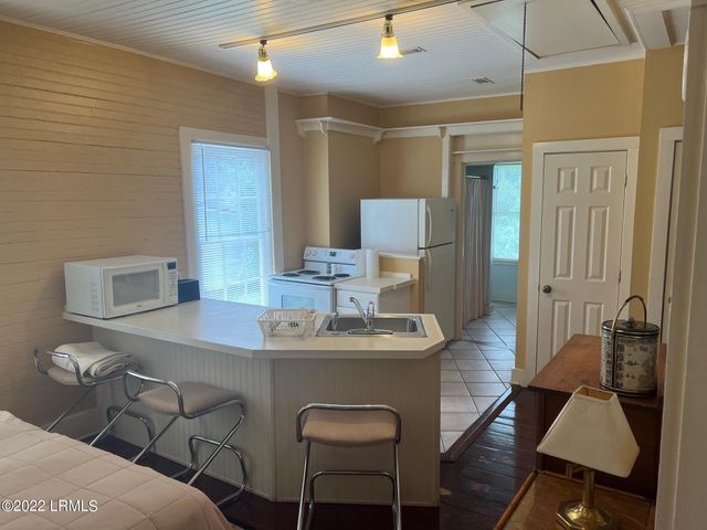 1103 Paris Avenue, Port Royal, SC 29935