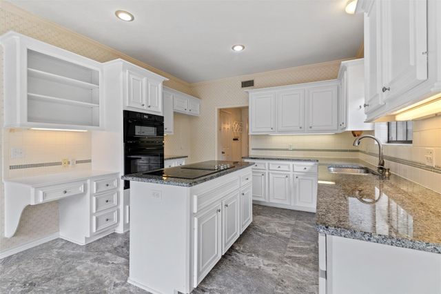 18319 Oakhampton Drive, Houston, TX 77084