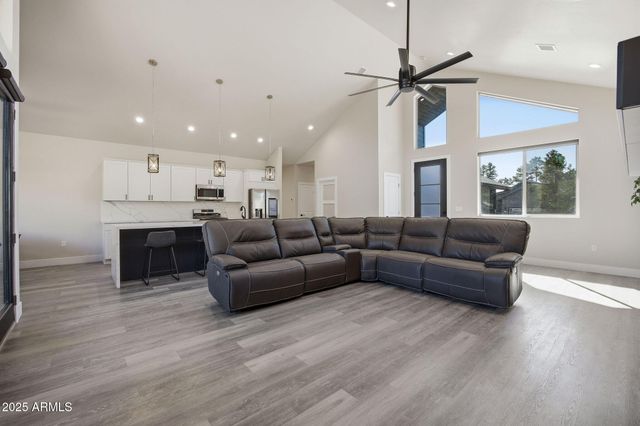 2701 N EAGLE VIEW Circle, Show Low, AZ 85901