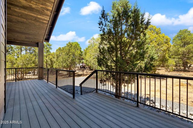 2701 N EAGLE VIEW Circle, Show Low, AZ 85901