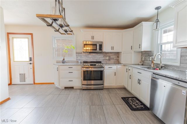 120 Capitol Drive, Weirton, WV 26062