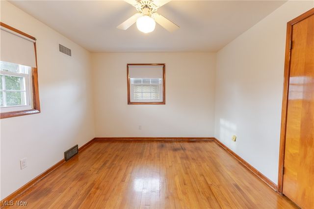 120 Capitol Drive, Weirton, WV 26062