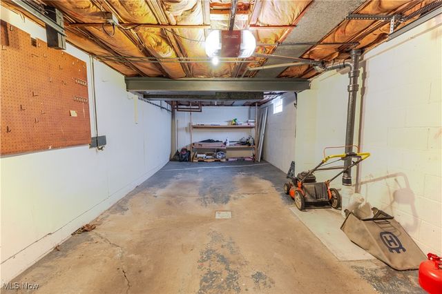 120 Capitol Drive, Weirton, WV 26062