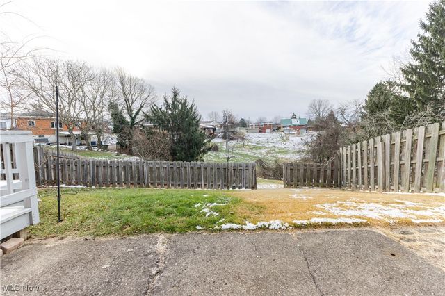 120 Capitol Drive, Weirton, WV 26062