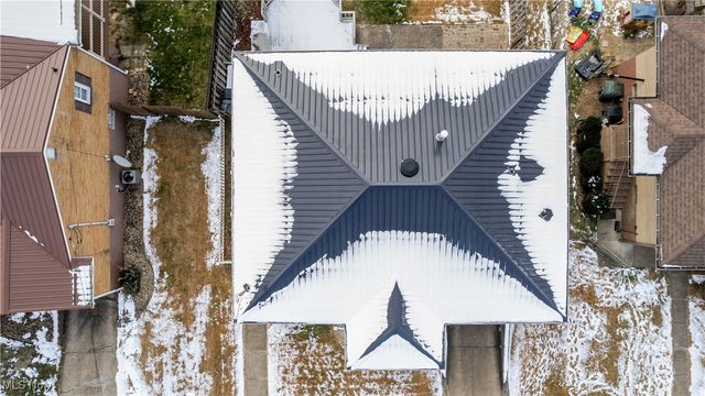 120 Capitol Drive, Weirton, WV 26062