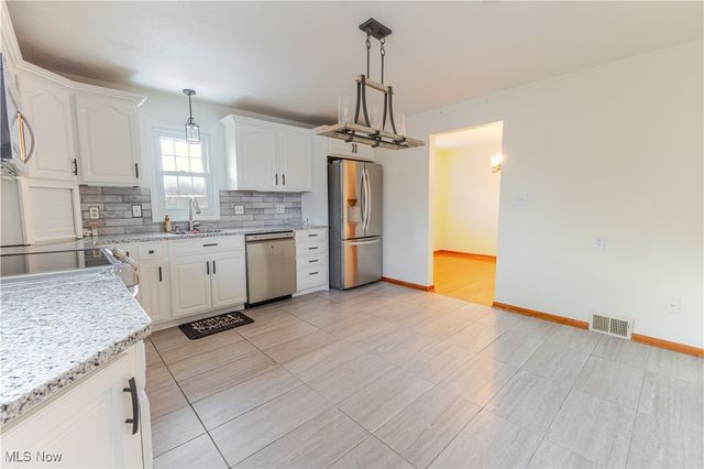 120 Capitol Drive, Weirton, WV 26062