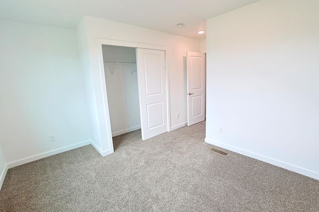 12213 S Stangland Rd, Medical Lake, WA 99022
