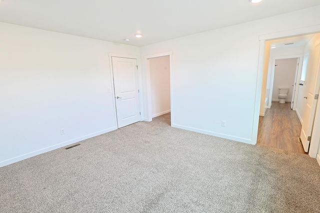 12213 S Stangland Rd, Medical Lake, WA 99022