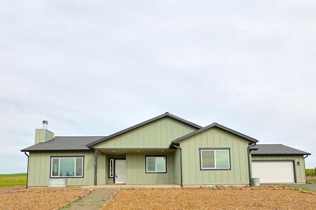 12213 S Stangland Rd, Medical Lake, WA 99022