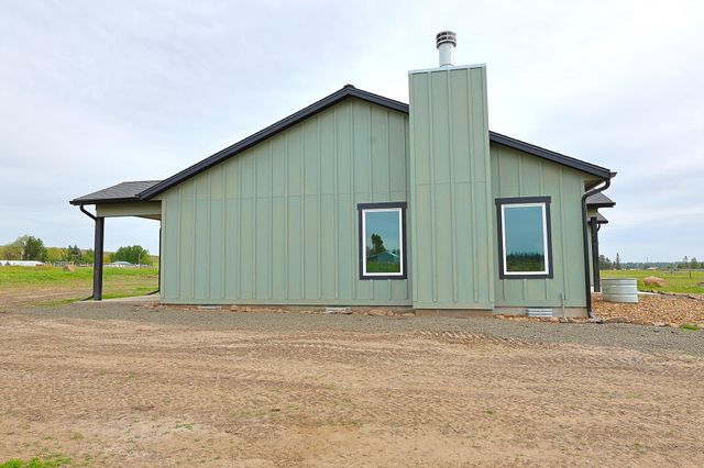 12213 S Stangland Rd, Medical Lake, WA 99022