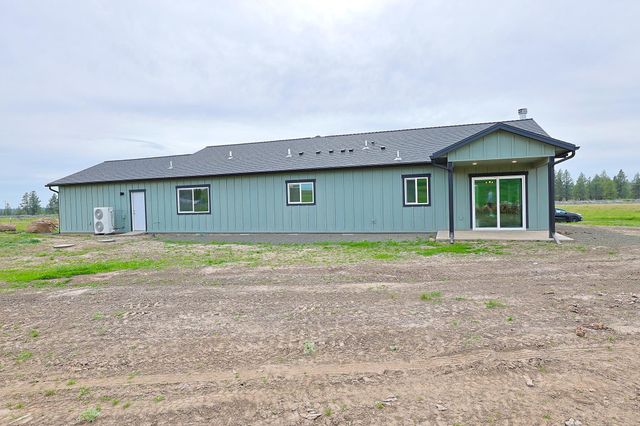 12213 S Stangland Rd, Medical Lake, WA 99022