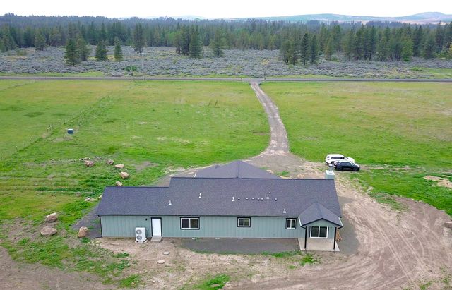 12213 S Stangland Rd, Medical Lake, WA 99022
