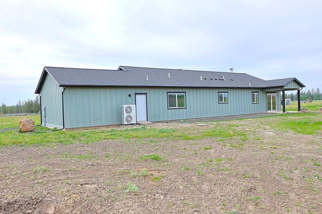 12213 S Stangland Rd, Medical Lake, WA 99022