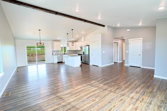 12213 S Stangland Rd, Medical Lake, WA 99022