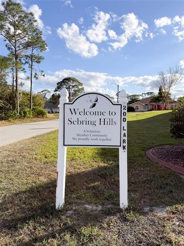 404 N HERON STREET, Sebring, FL 33870