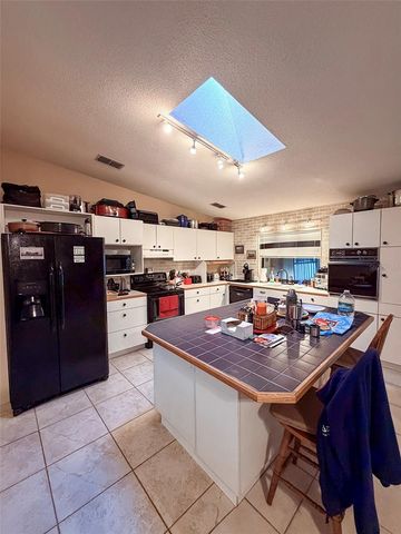 404 N HERON STREET, Sebring, FL 33870