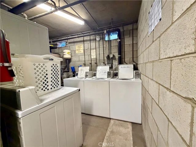 7013 Haskell, Van Nuys, CA 91406