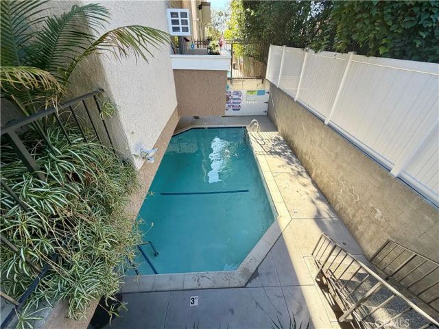 7013 Haskell, Van Nuys, CA 91406