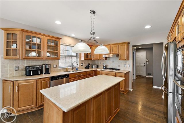 7482 Augusta Boulevard, Washington Twp, MI 48094