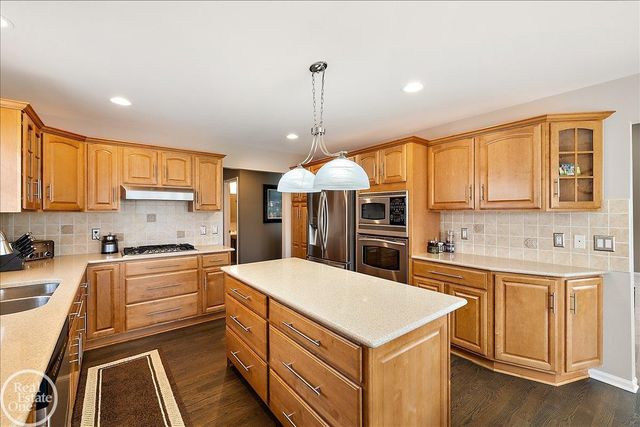 7482 Augusta Boulevard, Washington Twp, MI 48094
